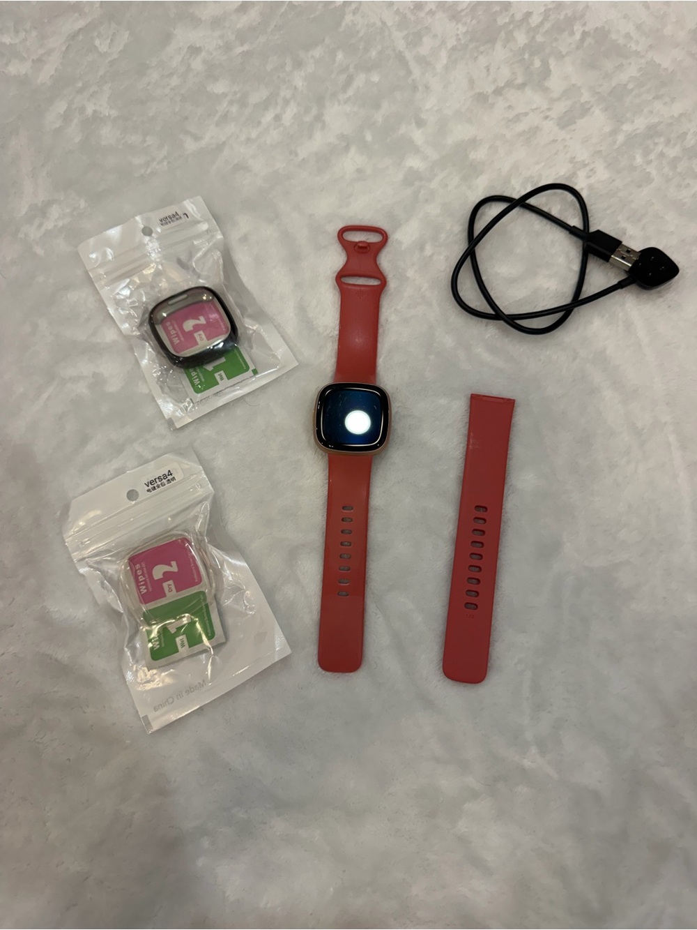 Fitbit Versa 4 Smartwatch with Accessories